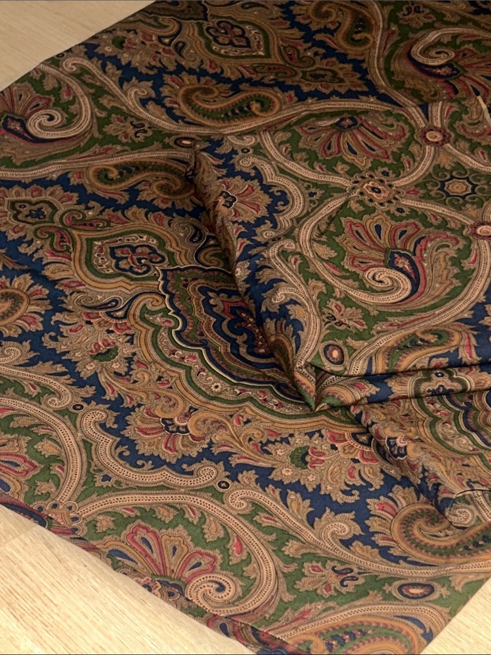 Ralph Lauren Brianna curtain panel with extra fabric - Picture 2 of 2